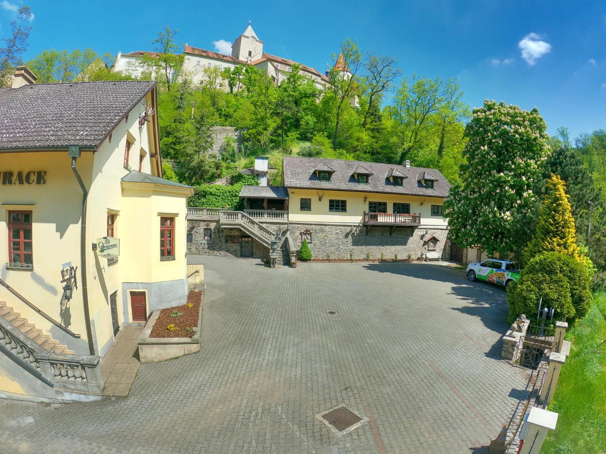 Resort U Jelena Křivoklát Exterior foto