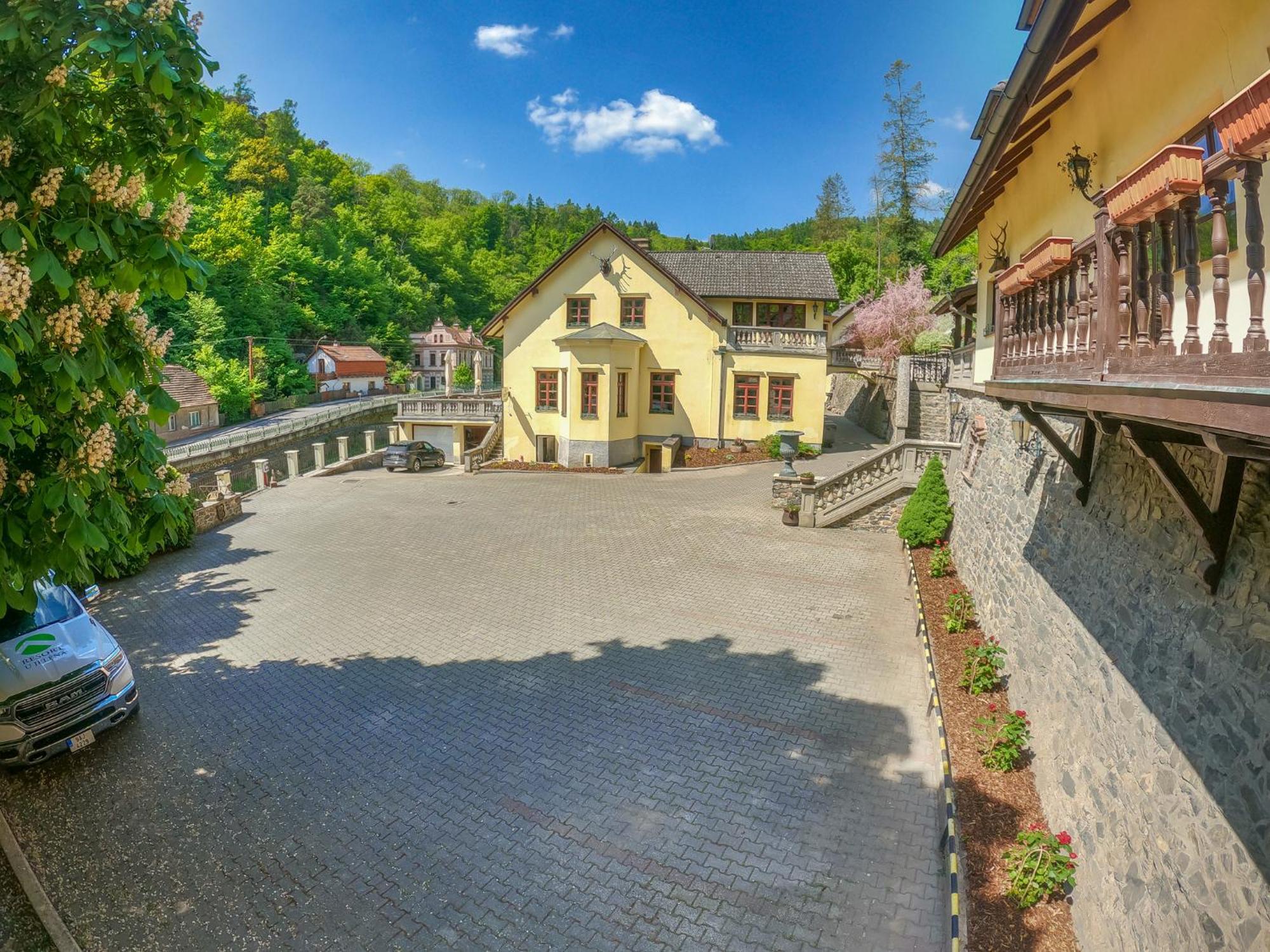 Resort U Jelena Křivoklát Exterior foto
